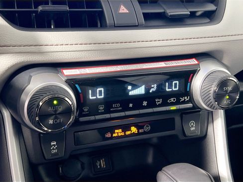 Used 2025 Toyota RAV4 XLE w/ Convenience Package FWD image 26