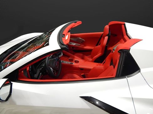 Used 2026 Chevrolet Corvette Stingray Premium Conv w/ Z51 Performance Package image 34