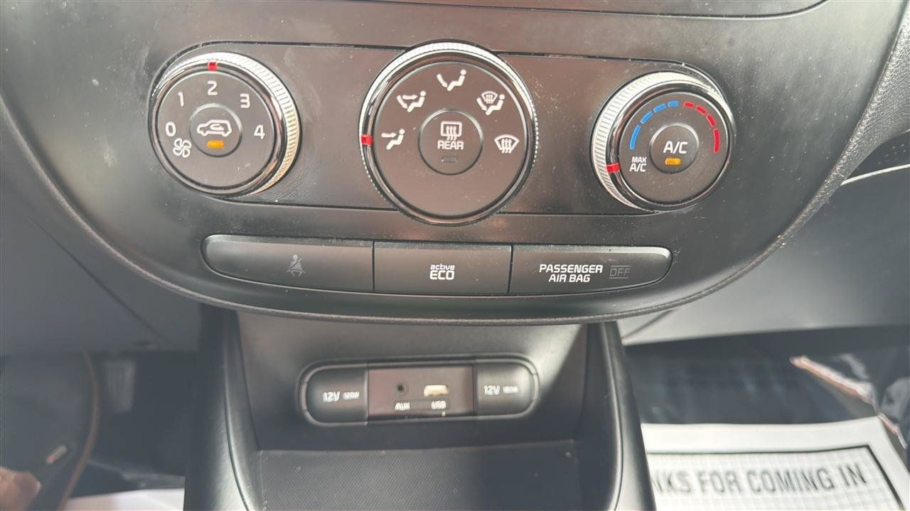 Used 2016 Kia Soul FWD image 25