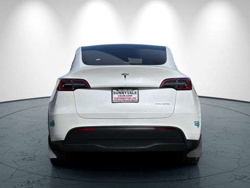 Used 2025 Tesla Model Y Long Range AWD/4WD image 5