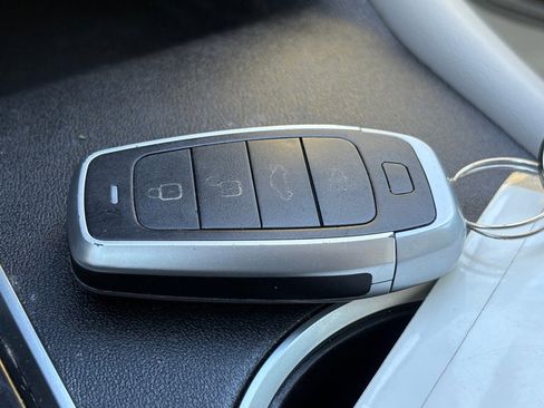 Certified 2019 Nissan Altima 2.5 Platinum image 40