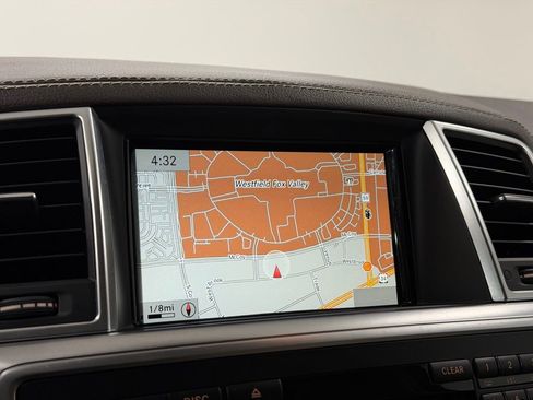 Used 2016 Mercedes-Benz GL 450 4MATIC image 16