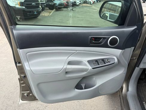 Used 2014 Toyota Tacoma 4x4 Double Cab w/ TRD Off-Road Package image 29