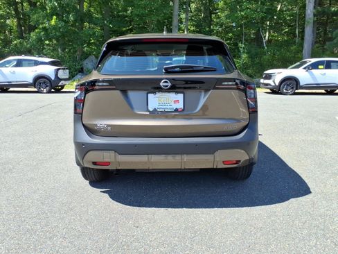 Certified 2025 Nissan Kicks S AWD/4WD image 6