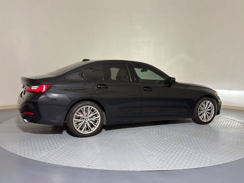 Used 2023 BMW 330i Sedan w/ Driving Assistance Package RWD image 9