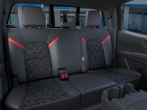 Certified 2024 Chevrolet Colorado Z71 w/ Advanced Trailering Package image 51