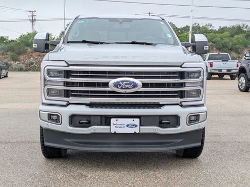 Certified 2025 Ford F350 Platinum w/ Platinum Plus Package AWD/4WD image 3