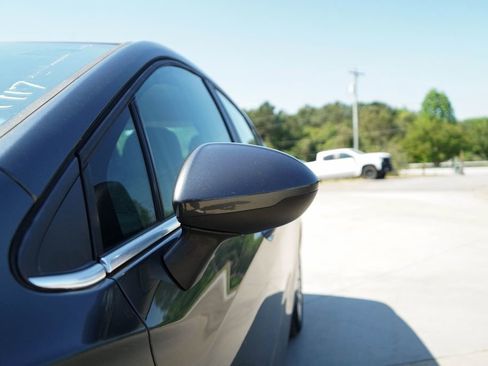 Used 2019 Chevrolet Cruze LT FWD image 21