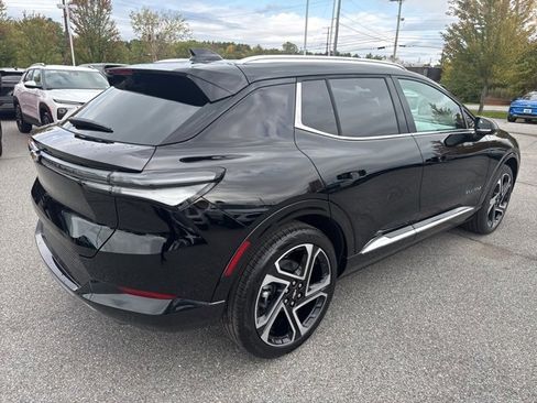 New 2025 Chevrolet Equinox EV LT w/ Convenience Package II image 6