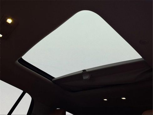 Used 2017 GMC Acadia SLT image 25