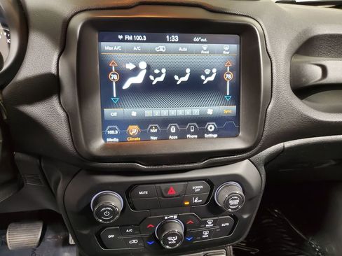 Used 2022 Jeep Renegade Altitude image 20