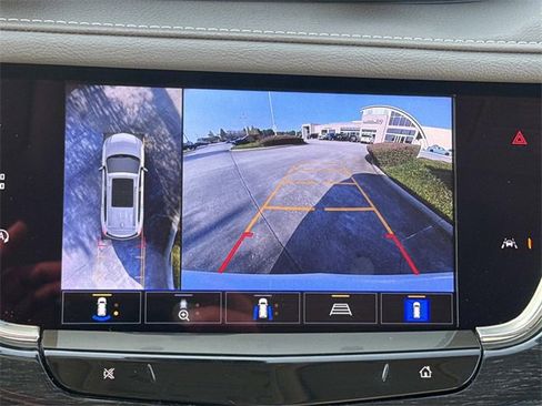 Used 2023 Cadillac XT6 Premium Luxury w/ Technology Package image 26