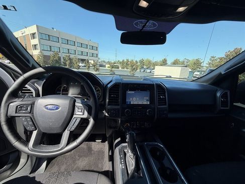 Used 2018 Ford F150 XLT w/ Equipment Group 302A Luxury AWD/4WD image 19