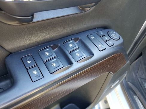 Used 2018 GMC Sierra 2500 Denali w/ Duramax Plus Package image 9