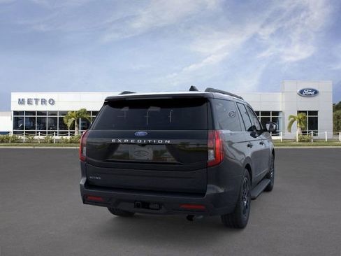 New 2026 Ford Expedition Active image 8