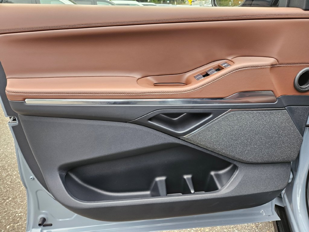 New 2027 Lincoln Navigator Reserve AWD/4WD image 21