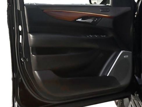 Used 2020 Cadillac Escalade ESV 4WD image 14