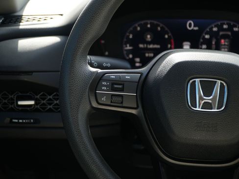 Used 2024 Honda Accord EX image 22