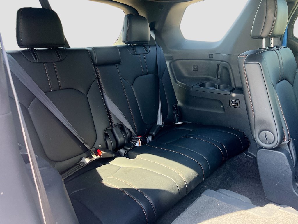 Used 2025 Honda Pilot TrailSport image 29