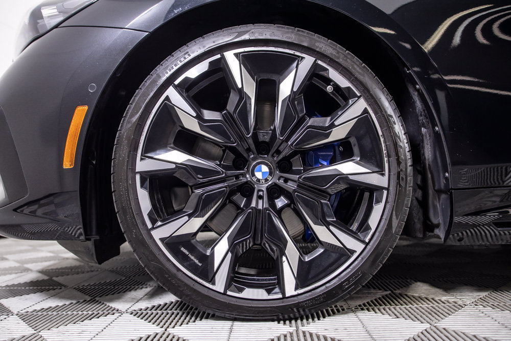 Used 2026 BMW i5 eDrive40 w/ M Sport Package RWD image 37