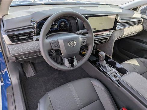 Used 2026 Toyota Camry XLE FWD image 3