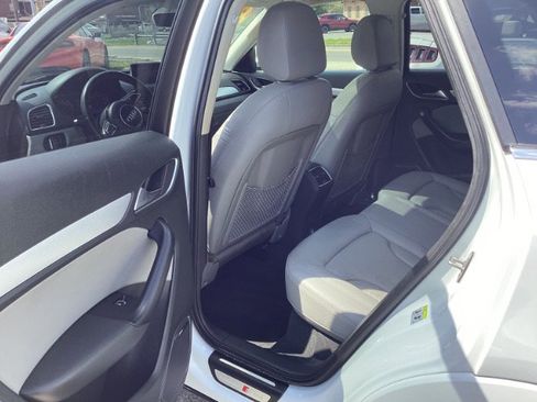 Used 2016 Audi Q3 2.0T Prestige w/ Prestige Package image 7