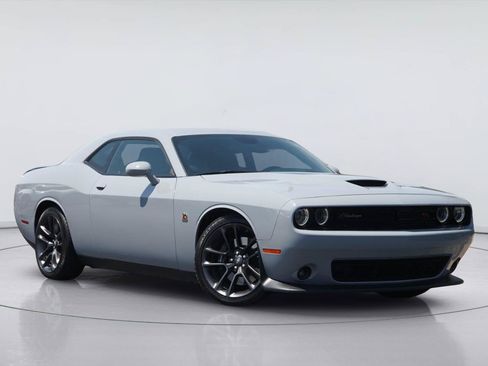 Used 2021 Dodge Challenger R/T Scat Pack RWD image 2