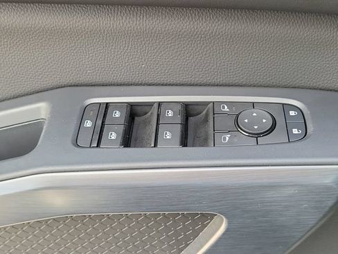Used 2025 Nissan Pathfinder Rock Creek AWD/4WD image 18
