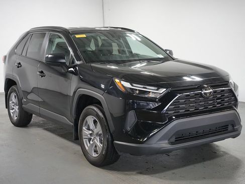 Certified 2025 Toyota RAV4 LE image 3