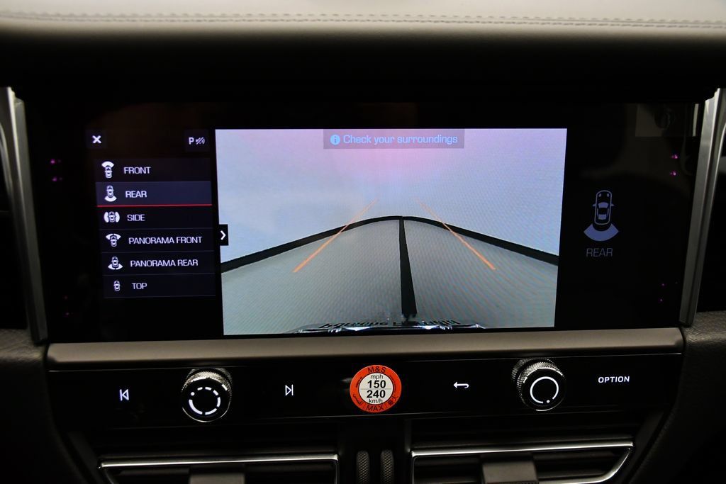 Certified 2026 Porsche Macan AWD/4WD image 32