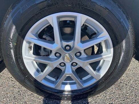 Used 2023 Chevrolet Equinox LT image 11