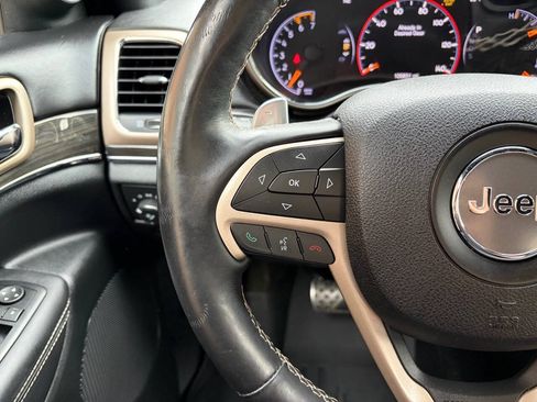 Used 2015 Jeep Grand Cherokee Overland AWD/4WD image 22