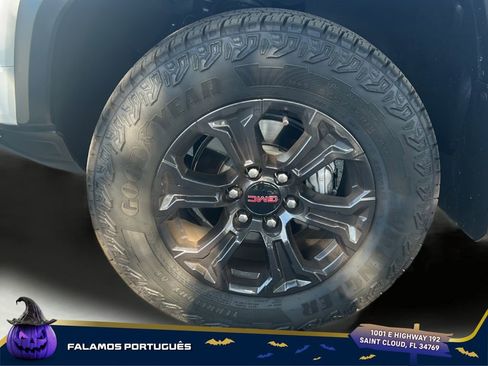 Certified 2025 GMC Canyon Elevation image 9