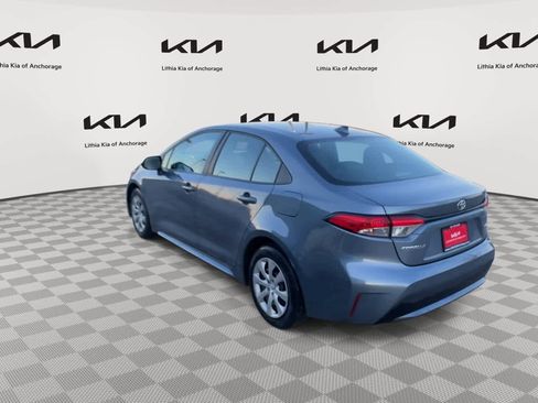 Used 2022 Toyota Corolla LE image 6