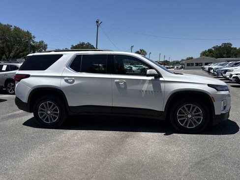 Used 2023 Chevrolet Traverse LT w/ Rear Camera Mirror Package FWD image 6