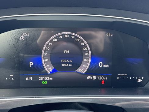 Used 2024 Volkswagen Tiguan SE image 11