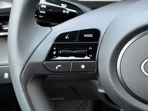 New 2026 Hyundai Elantra SEL Sport FWD image 18