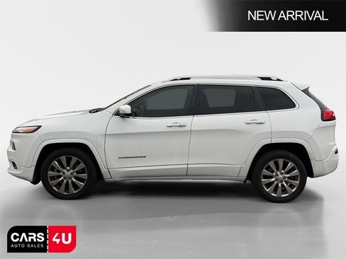 Used 2018 Jeep Cherokee Overland image 4