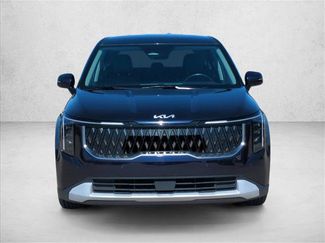 Used 2025 Kia Carnival video 2