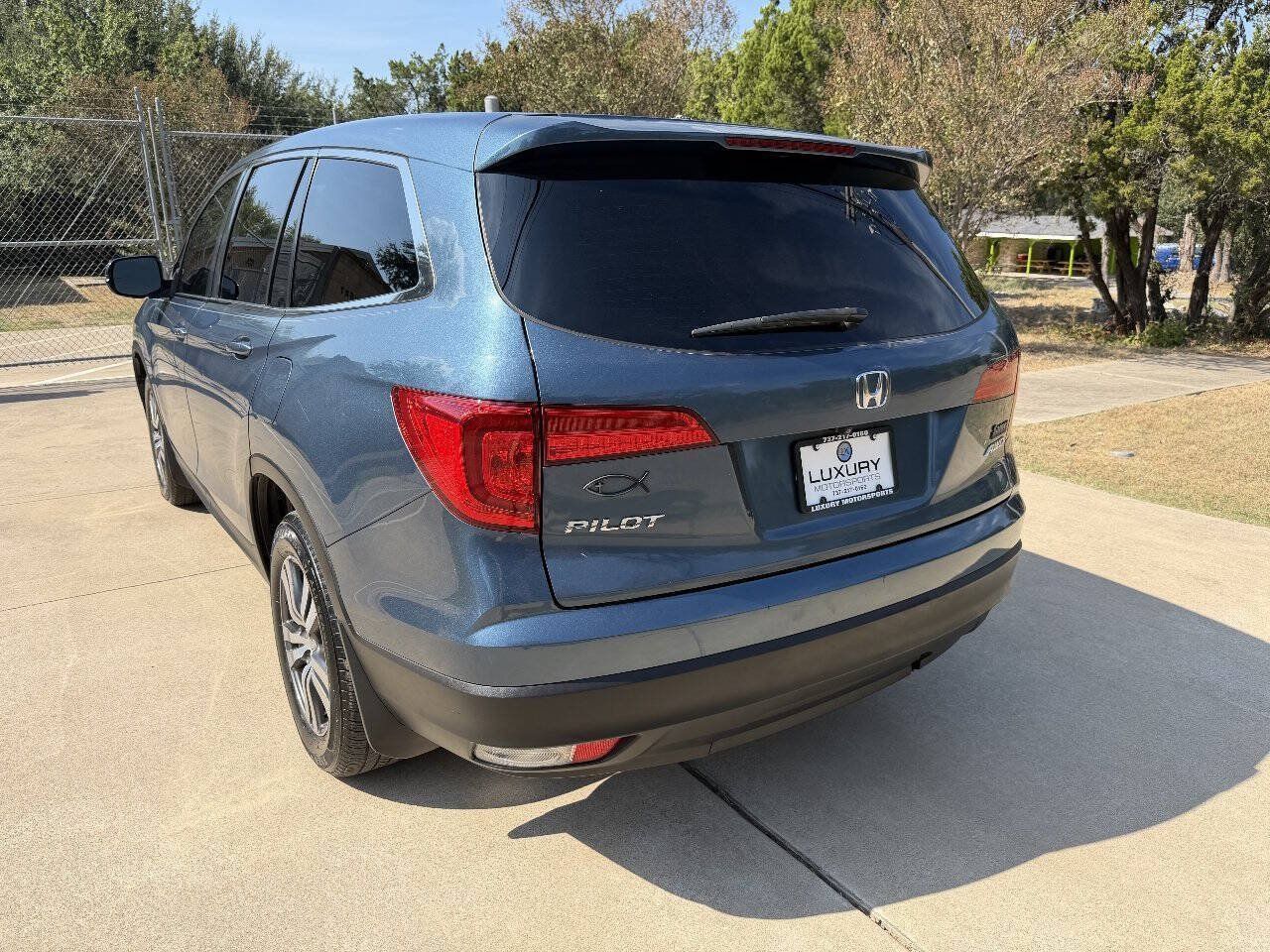 Used 2017 Honda Pilot EX-L image 11