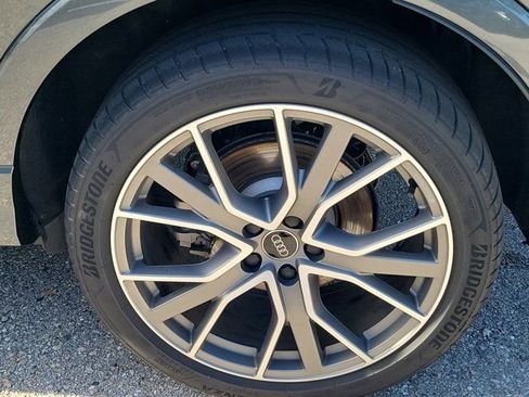 Certified 2025 Audi Q3 2.0T Premium Plus w/ Premium Plus Package image 10