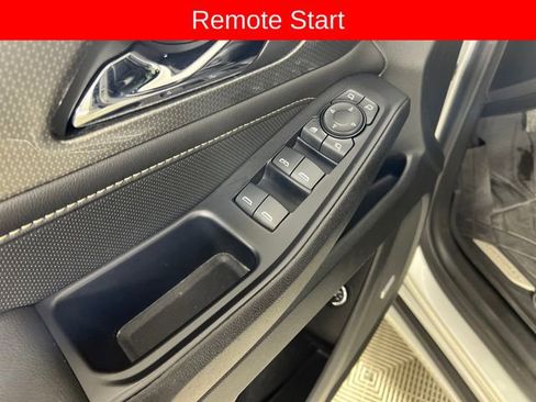 Used 2022 Chevrolet Traverse Premier image 14