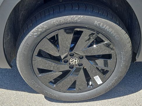 New 2026 Volkswagen Atlas SE AWD/4WD image 3