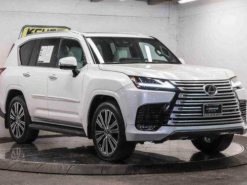Certified 2025 Lexus LX 700h Luxury AWD/4WD image 5