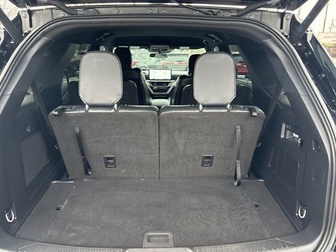 Used 2025 Ford Explorer ST-Line image 34