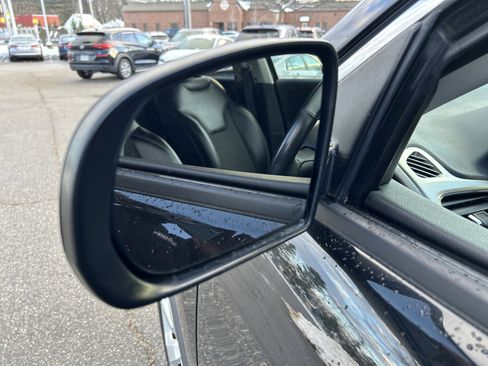 Used 2019 Jeep Compass Latitude w/ Popular Equipment Group image 10