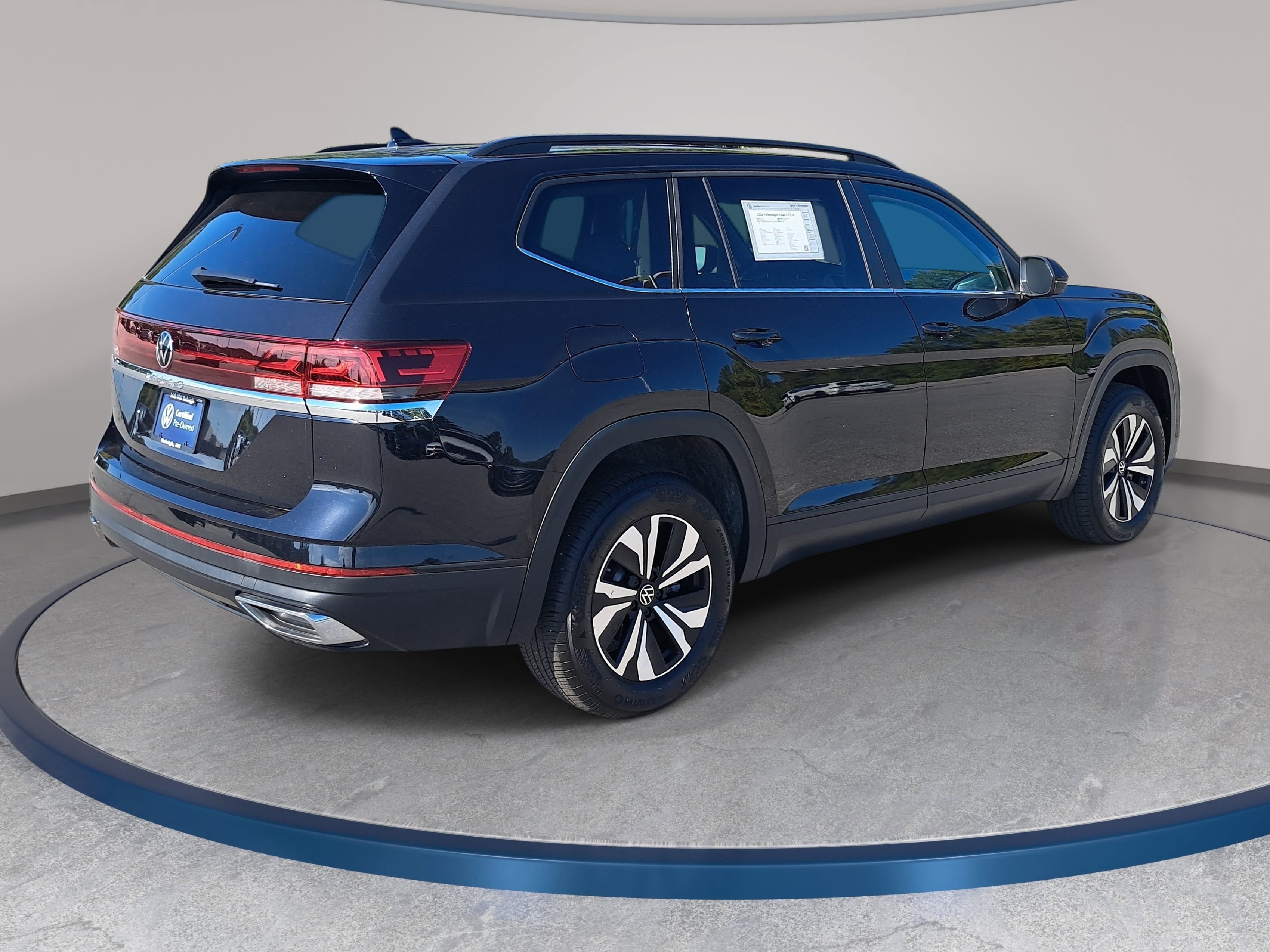 Certified 2025 Volkswagen Atlas SE FWD image 5