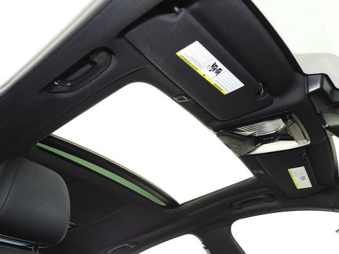 Used 2023 BMW 530i w/ M Sport Package image 18