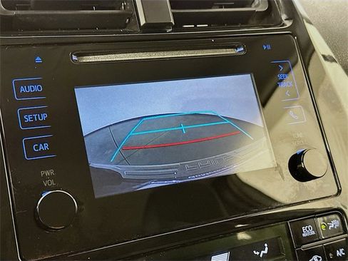 Used 2017 Toyota Prius Two image 9