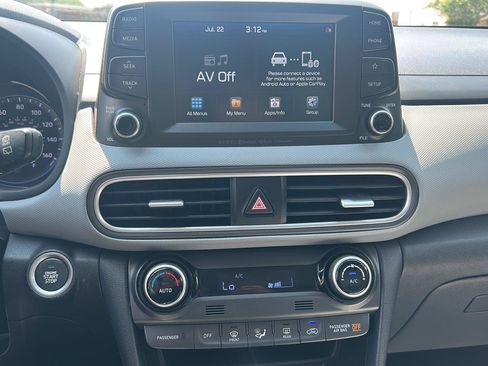 Used 2020 Hyundai Kona Limited FWD image 21